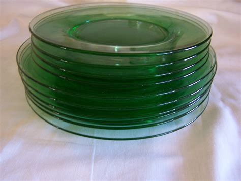 Decorative Pottery & Glassware. . Depression glass plates for sale